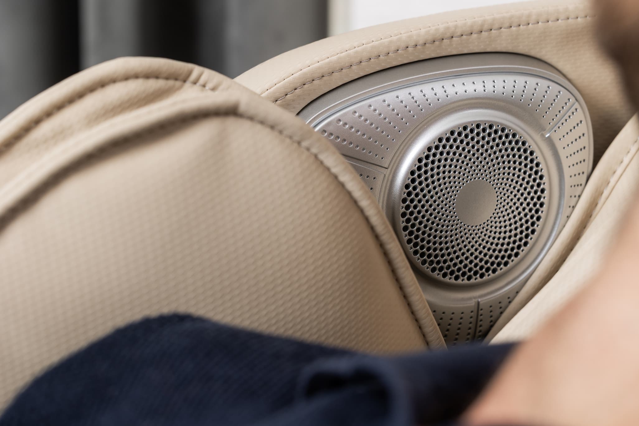 Bluetooth-on keresztül vezérelhető hangrendszer